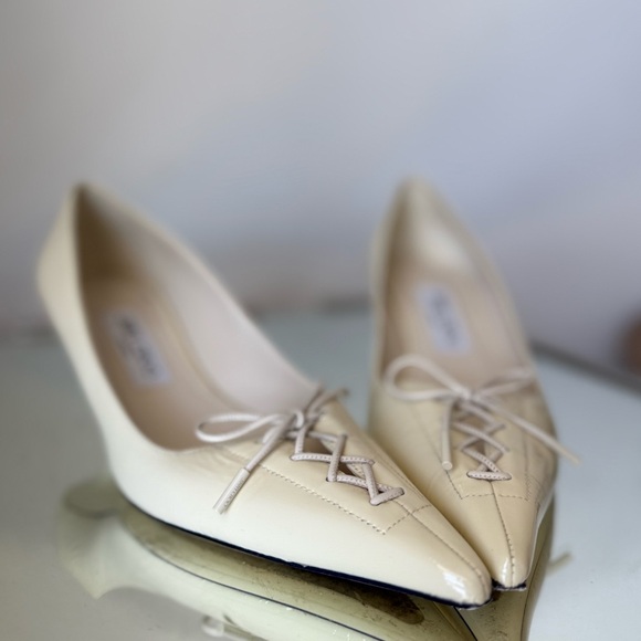 EUC JIMMY CHOO Scarlett 50 lace-up patent-leather pointed-toe pumps 38 $1,075 - Picture 12 of 16